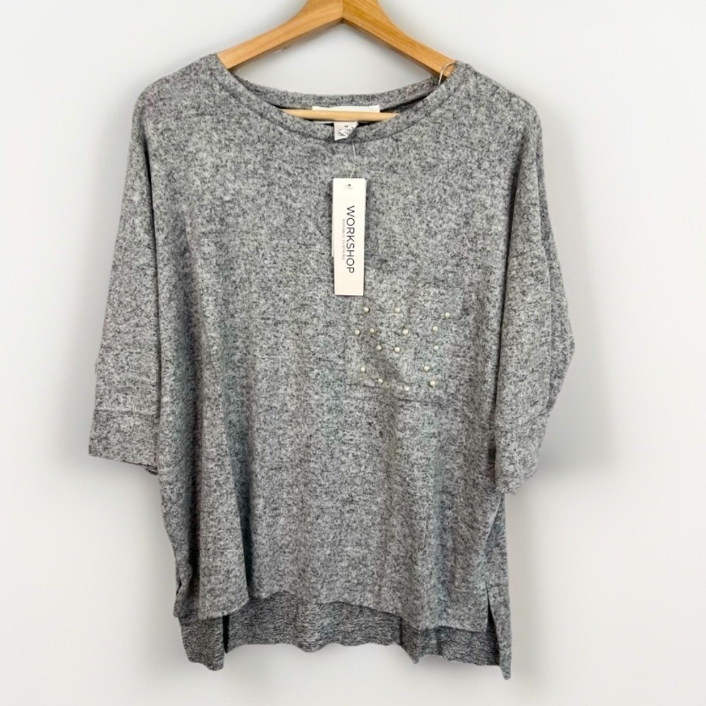 WORKSHOP Republic Size M Heather Grey Pearl Soft Knit Top Athleisure Casual